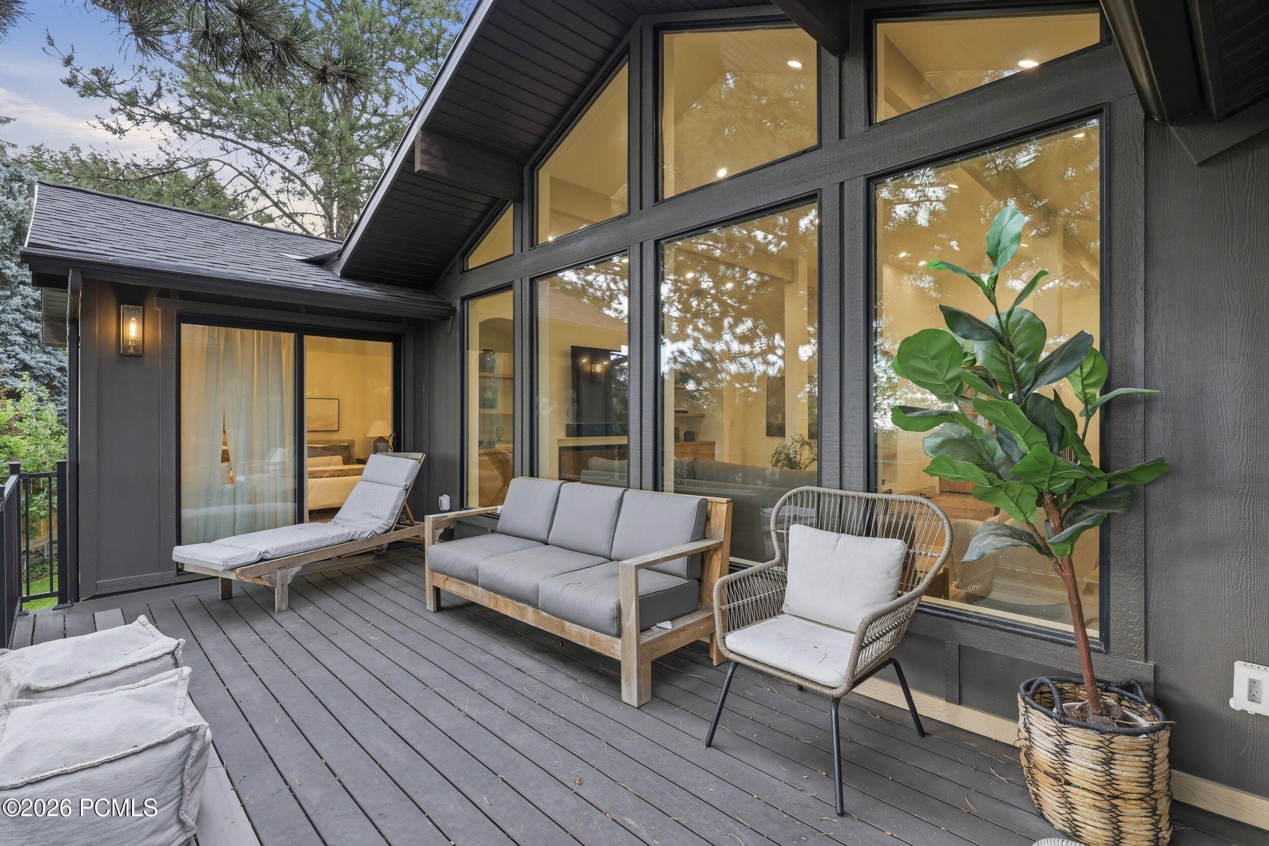 2651 E Hiawatha