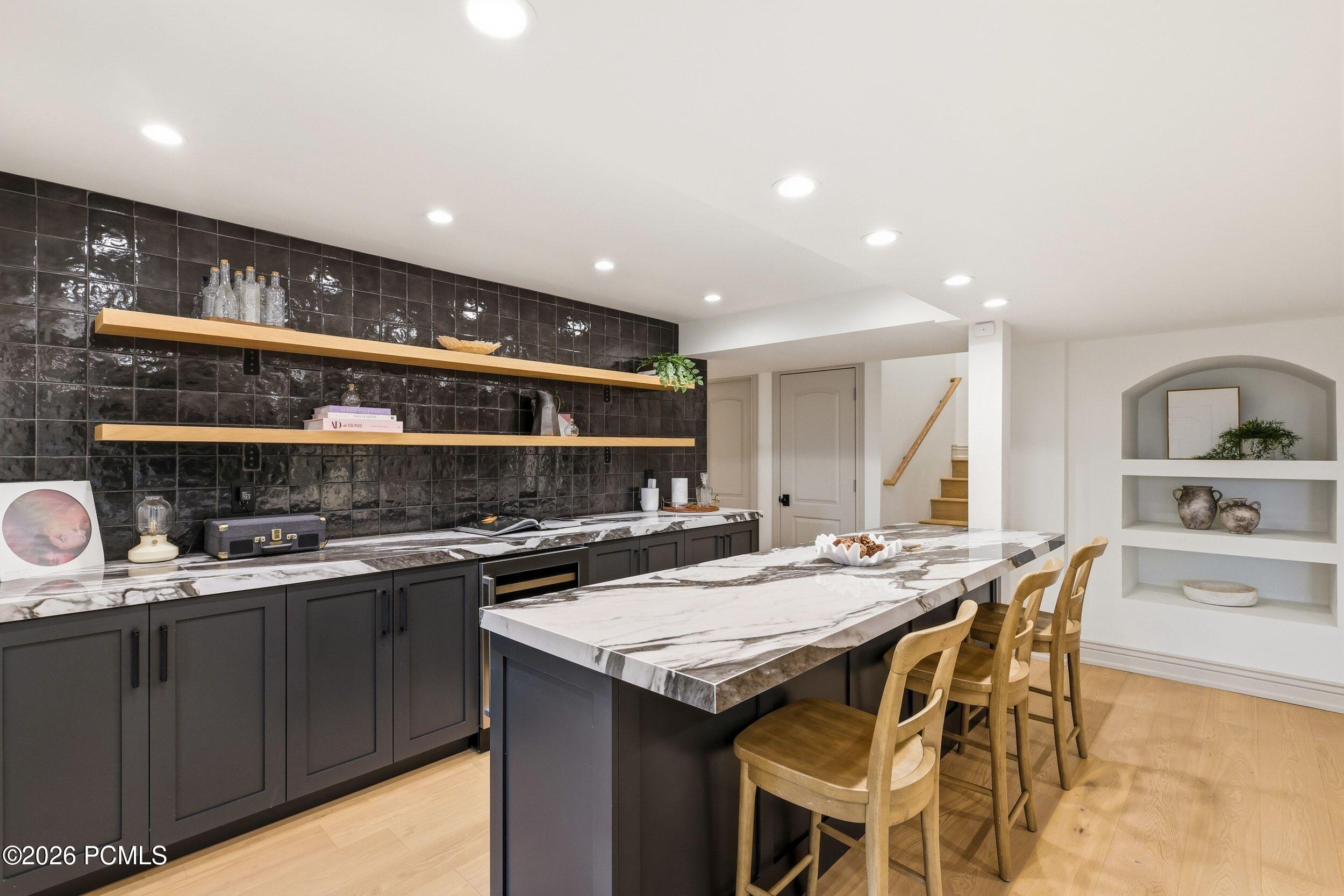 2651 E Hiawatha