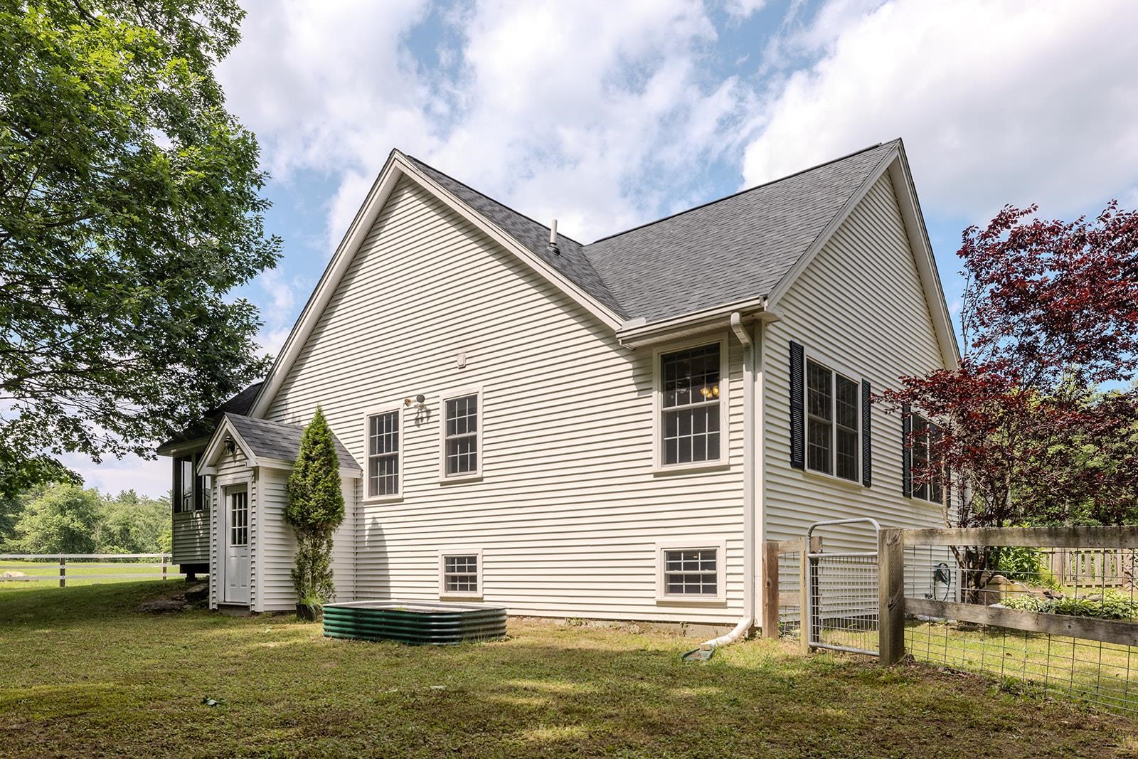 663 Valley Road