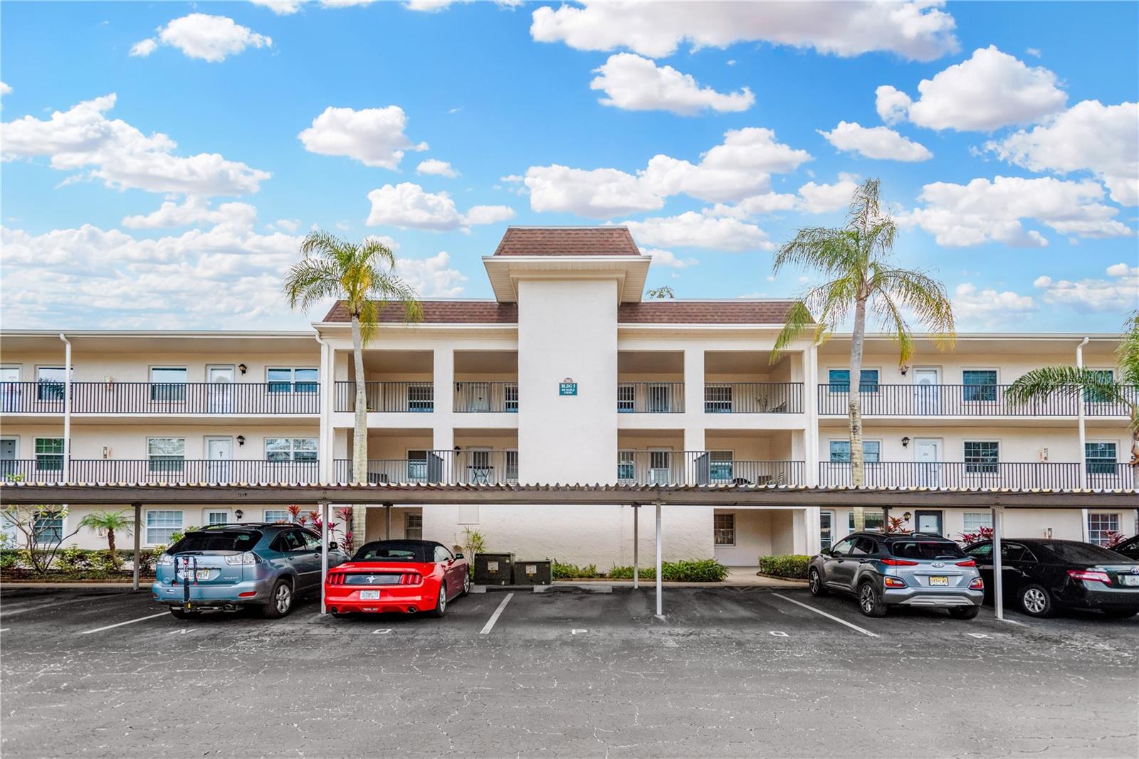 845 MAPLE CT #306