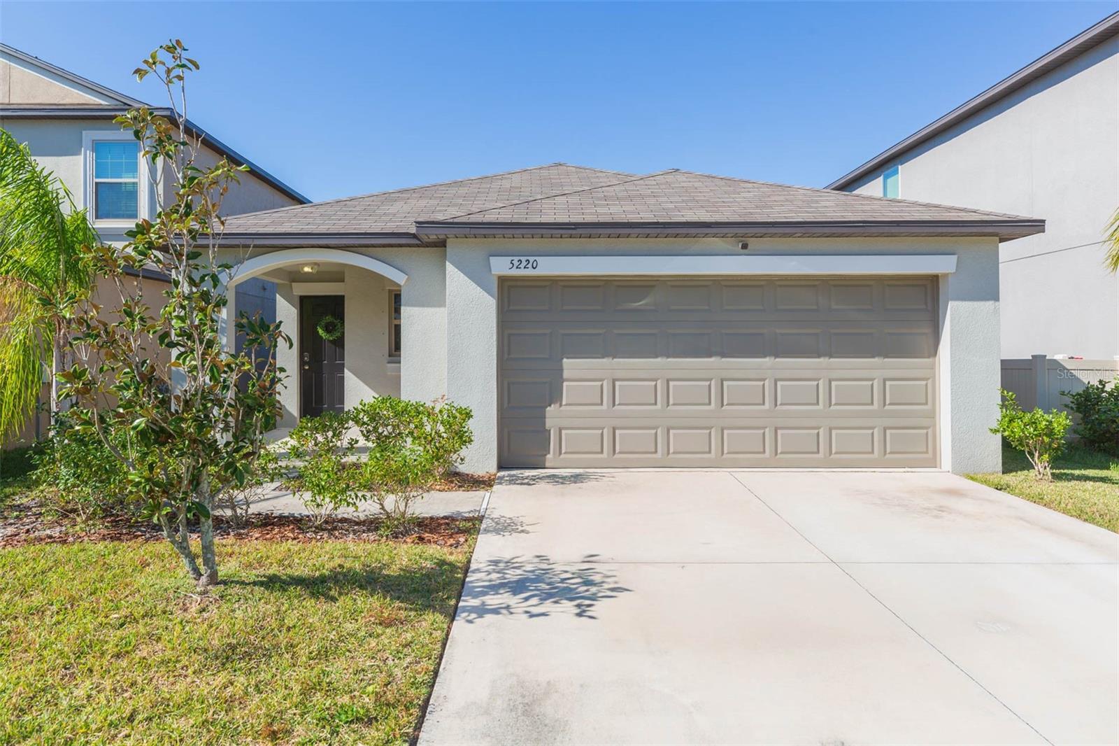5220 WHITE CHICORY DR