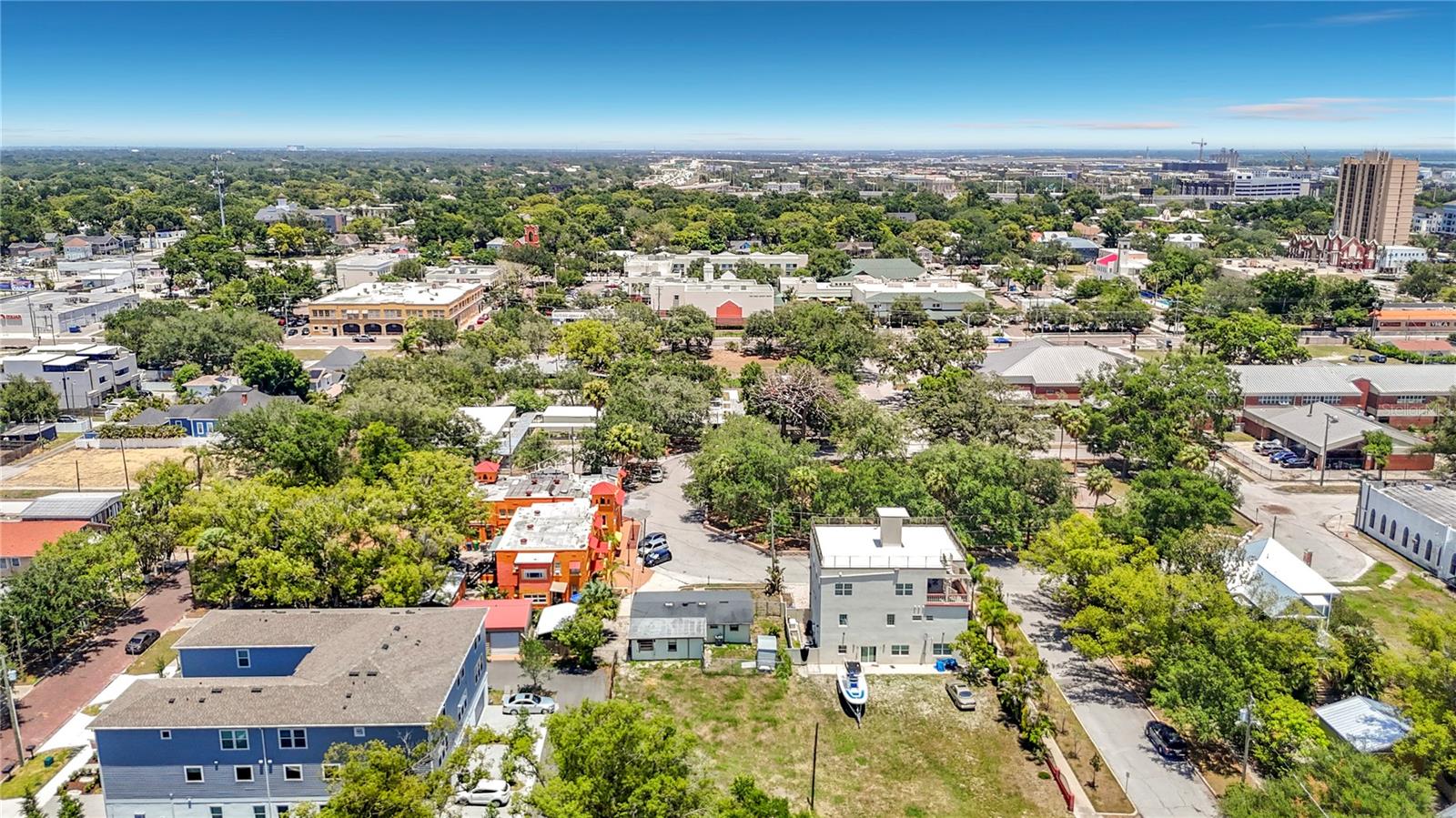2304 N HIGHLAND AVE