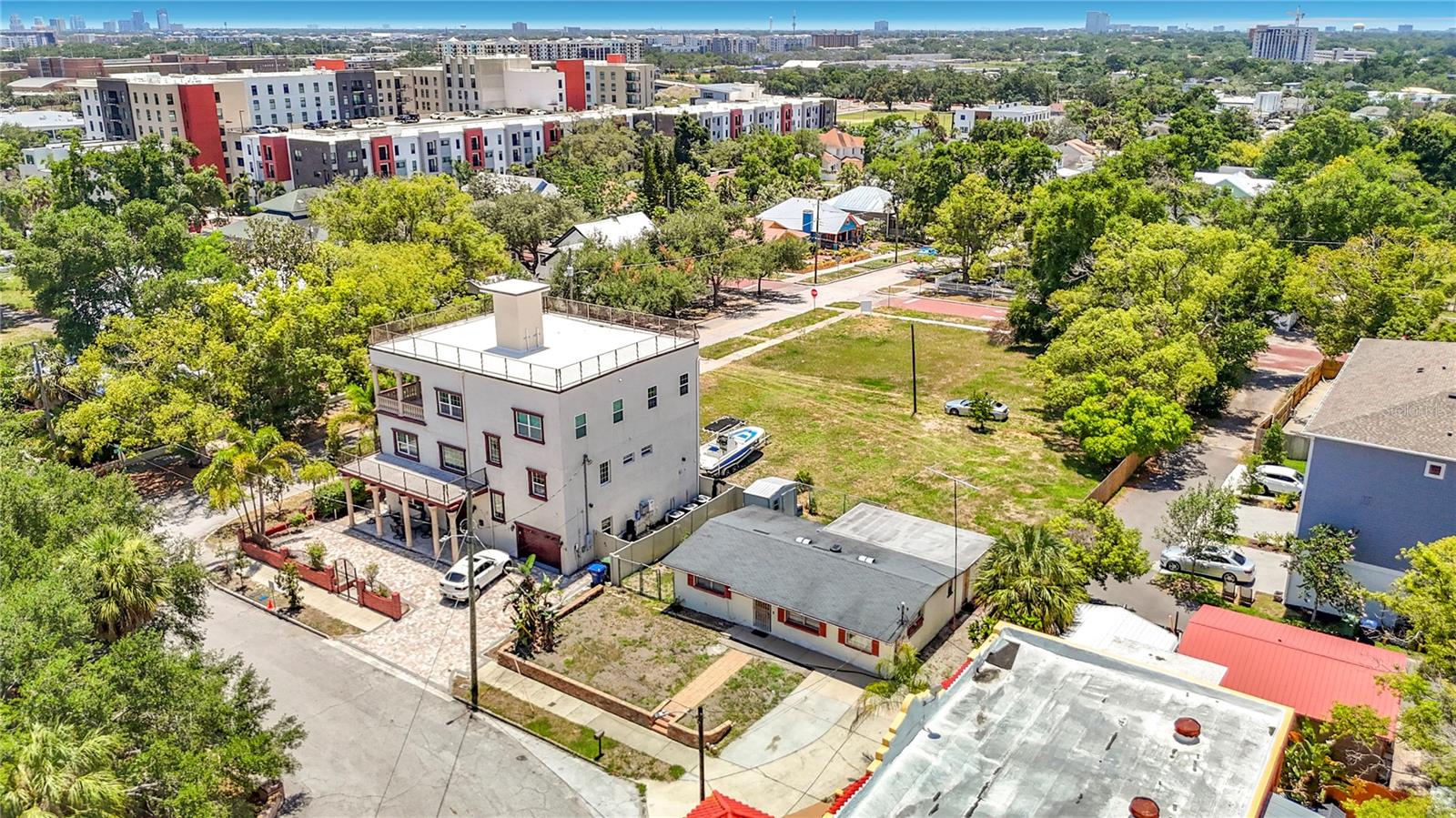 2304 N HIGHLAND AVE