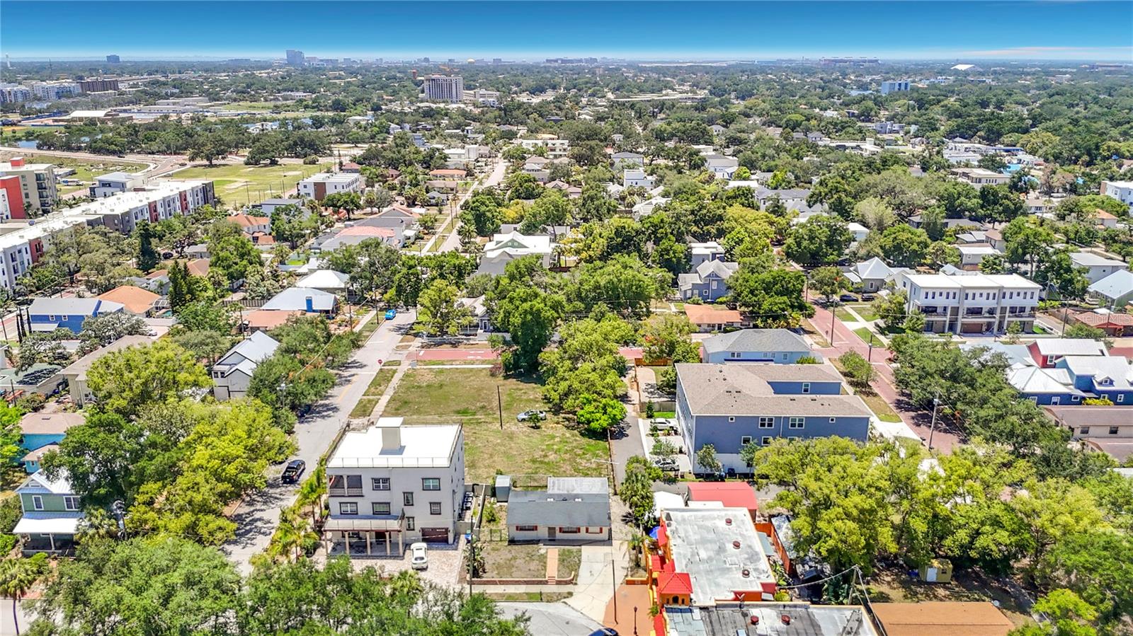 2304 N HIGHLAND AVE