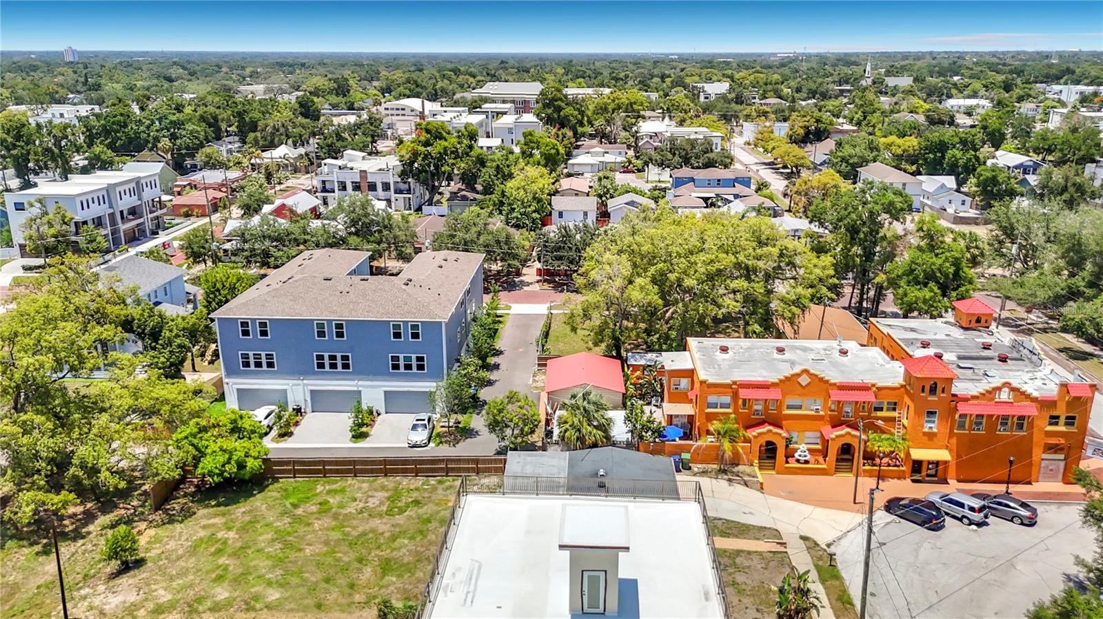 2304 N HIGHLAND AVE