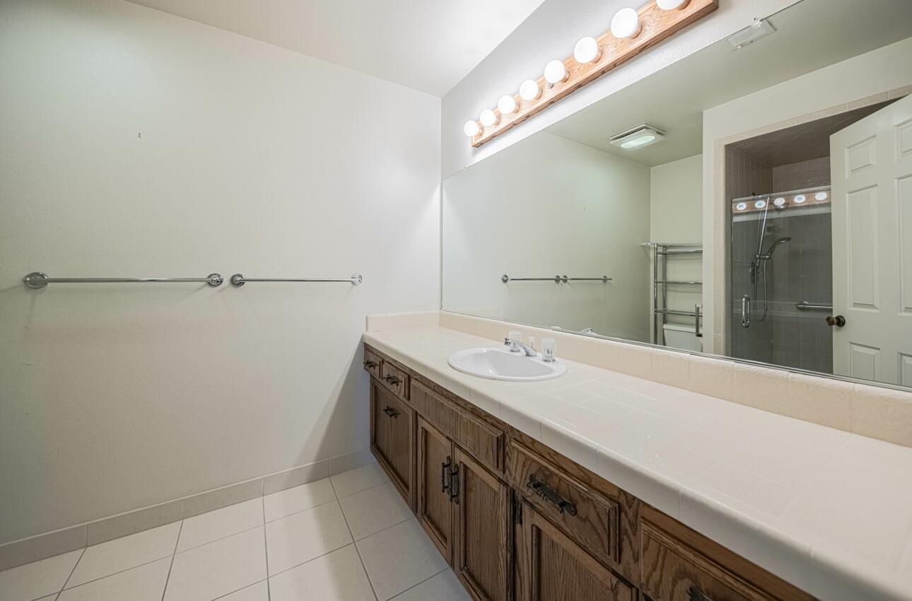 128 Nissen Road 4