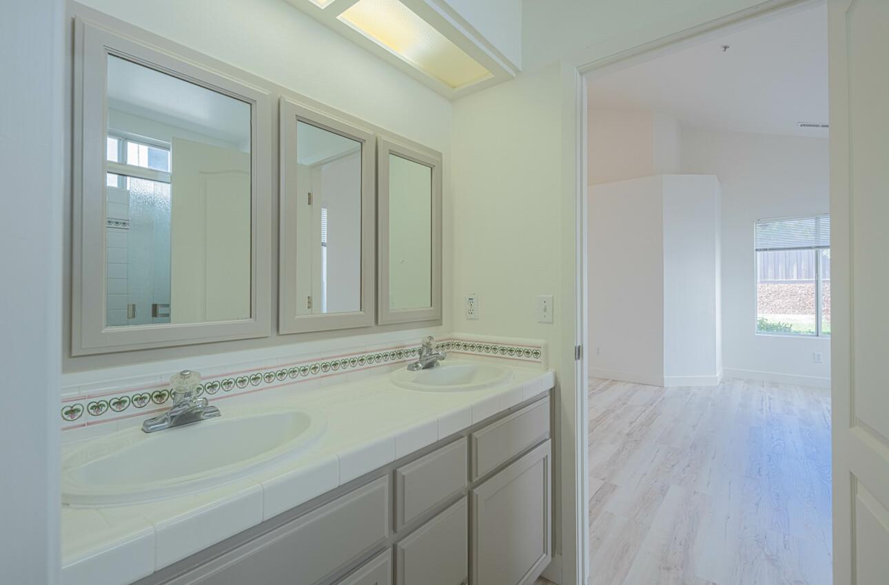 18154 Stonehaven
