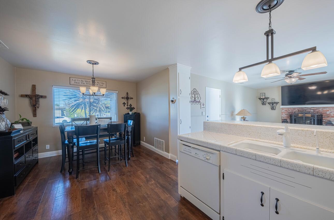 520 La Mesa Drive