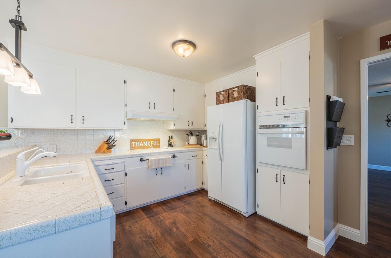 520 La Mesa Drive