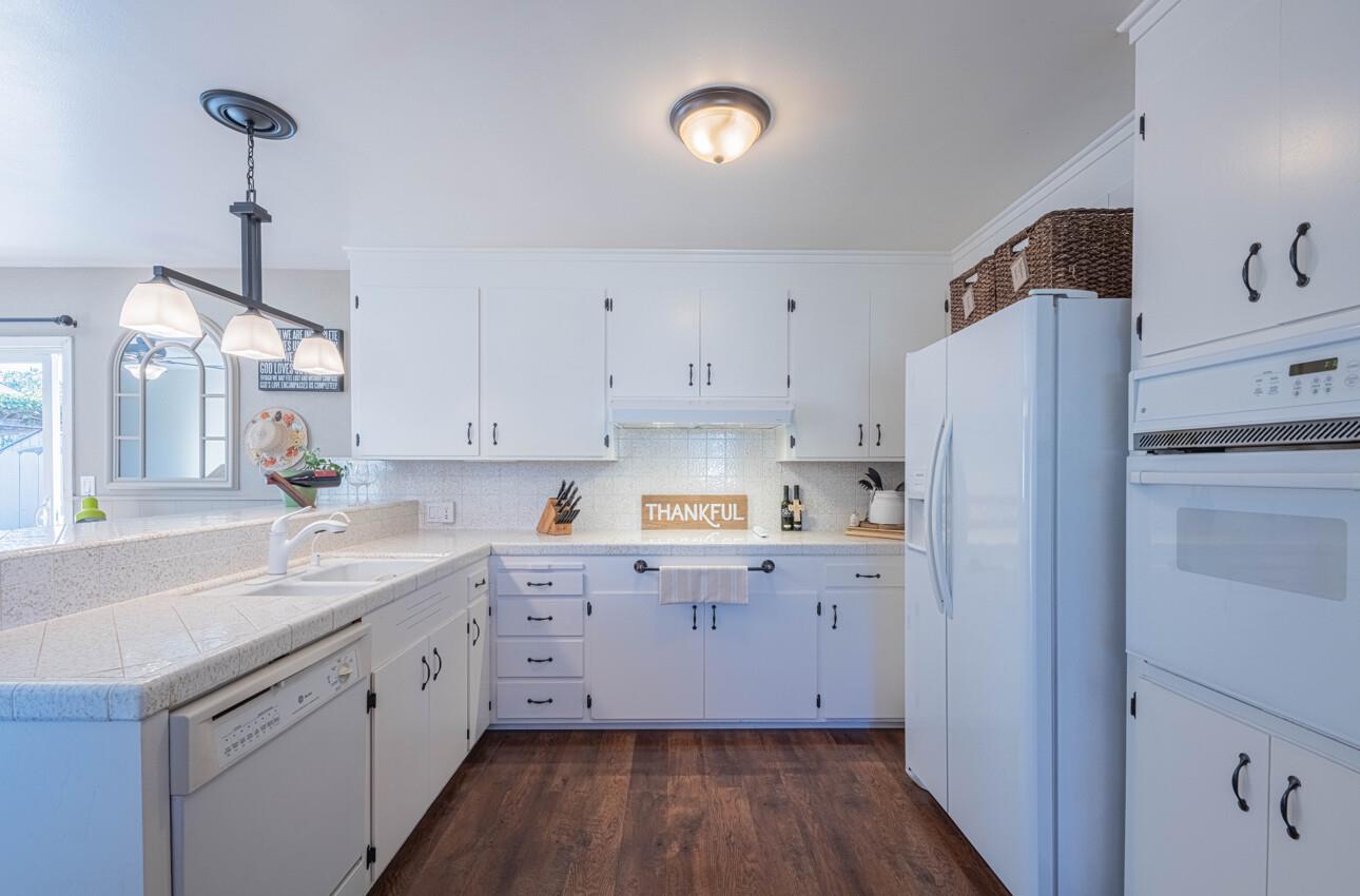 520 La Mesa Drive