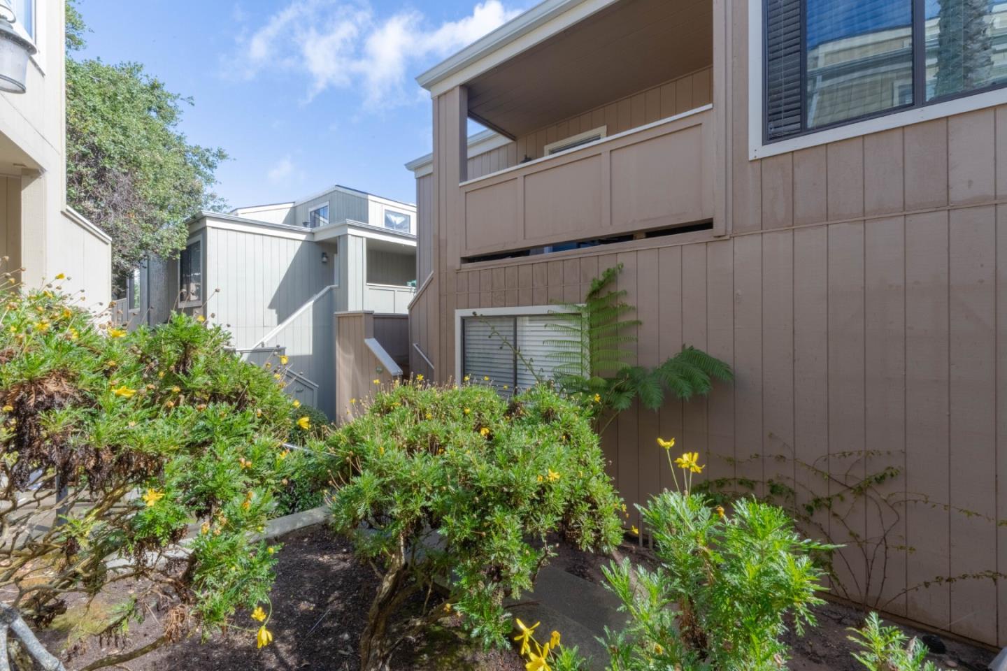 820 Casanova Avenue 30