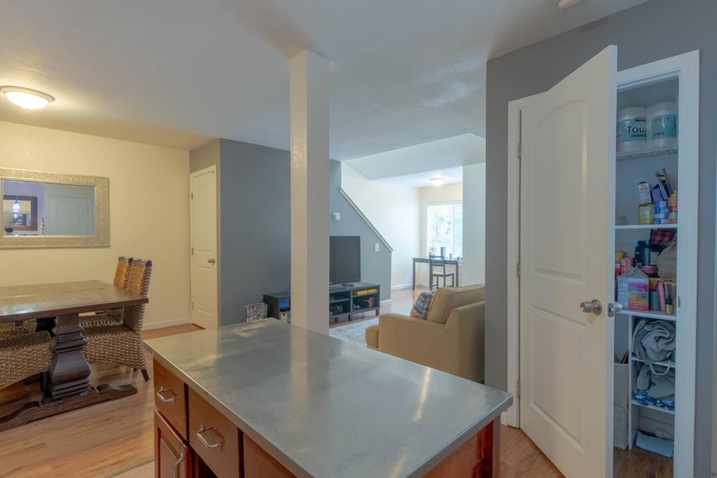 820 Casanova Avenue 30
