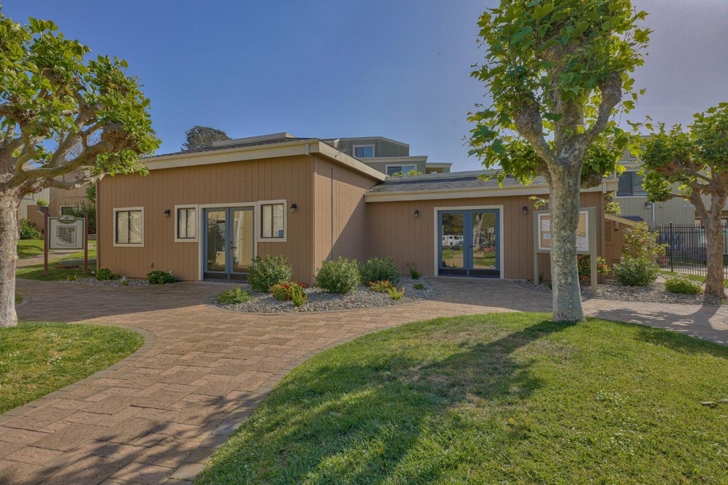 820 Casanova Avenue 30