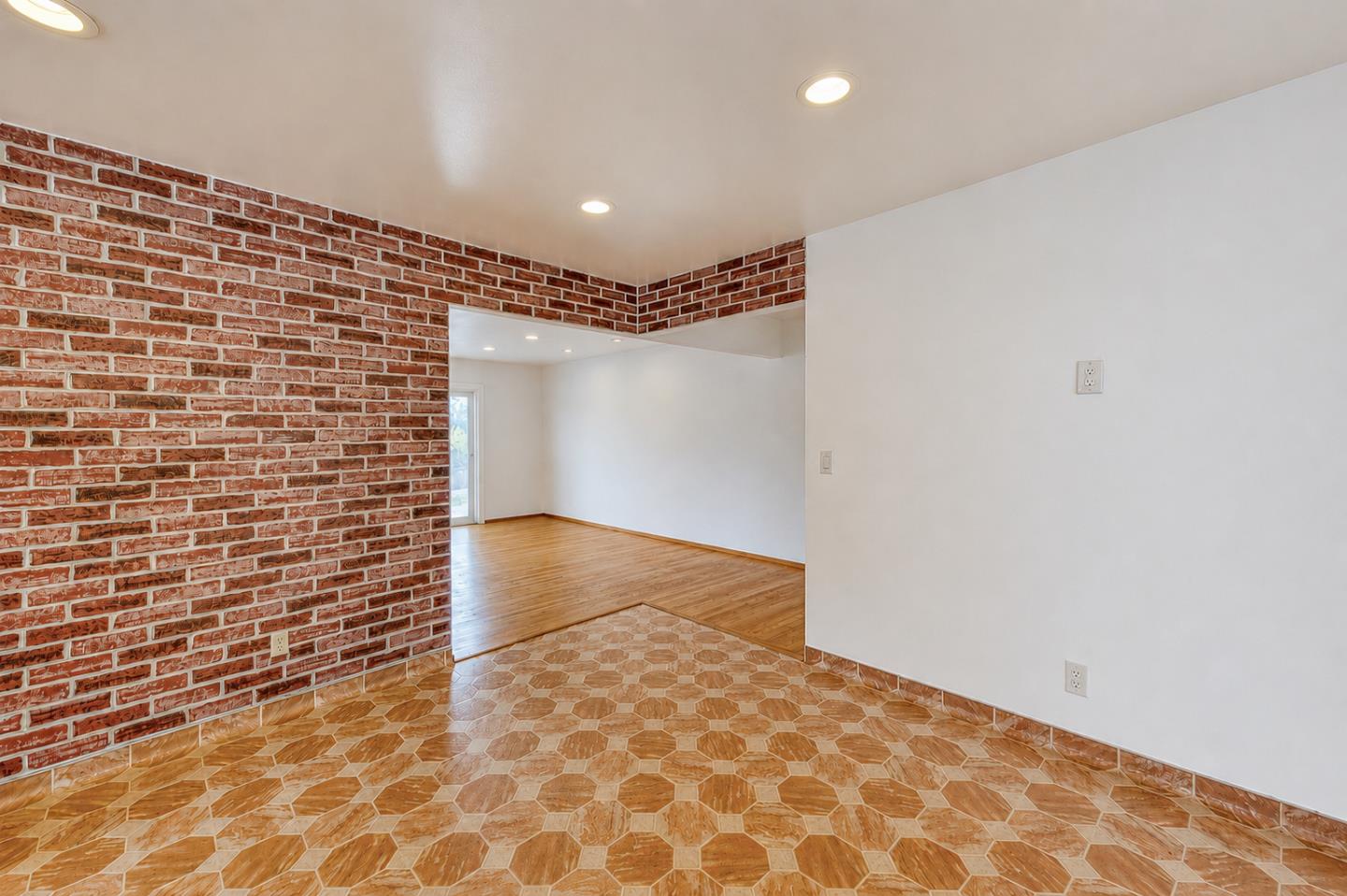 476 Larson Court