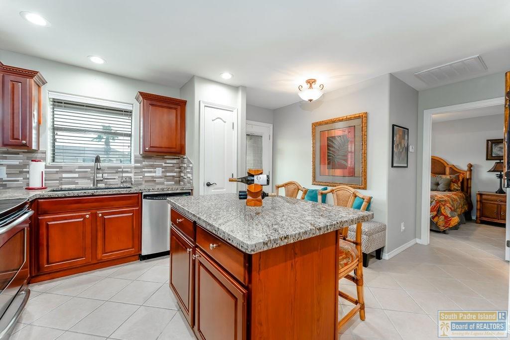 28 Augusta West
