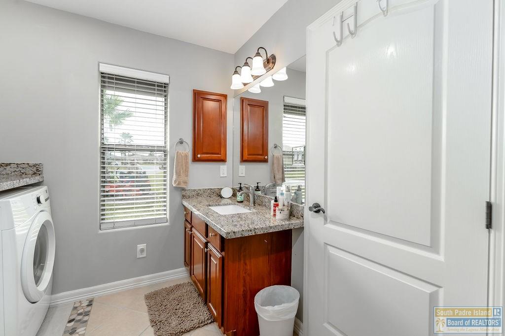 28 Augusta West