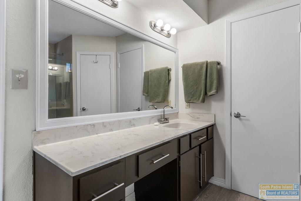 4601 Carmen Ave. # 2207