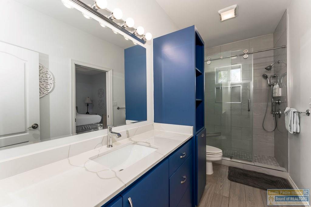 122 E Acapulco St. # A