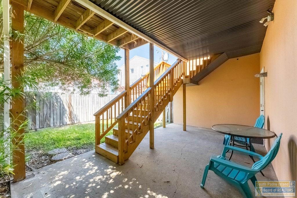 122 E Acapulco St. # A