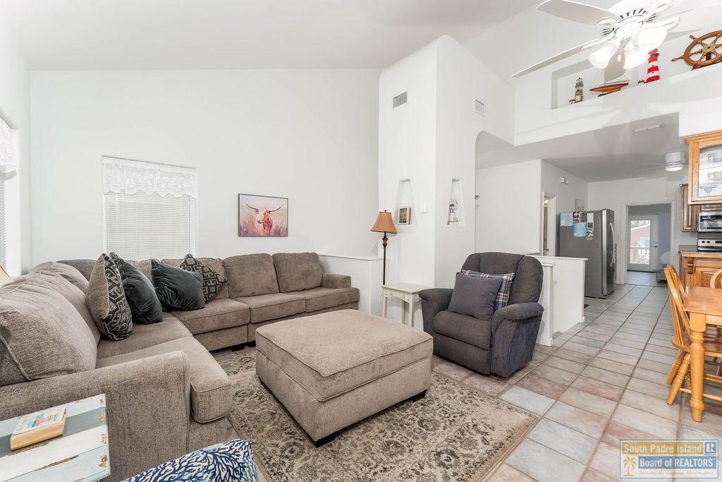 122 E Acapulco St. # A