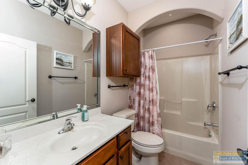 5 Valdarama Dr