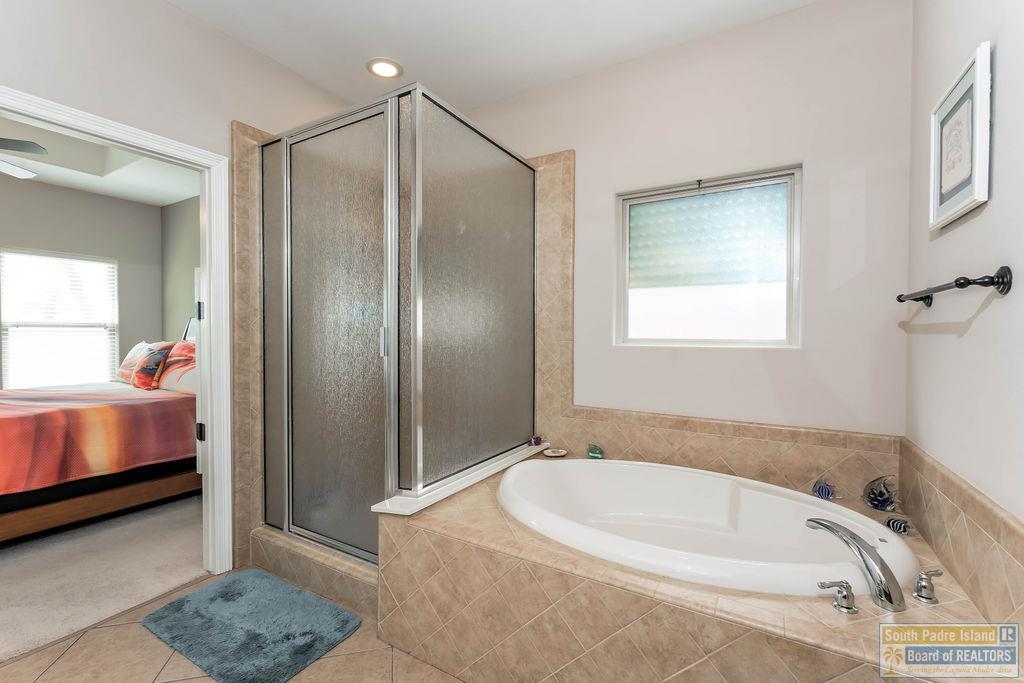 5 Valdarama Dr