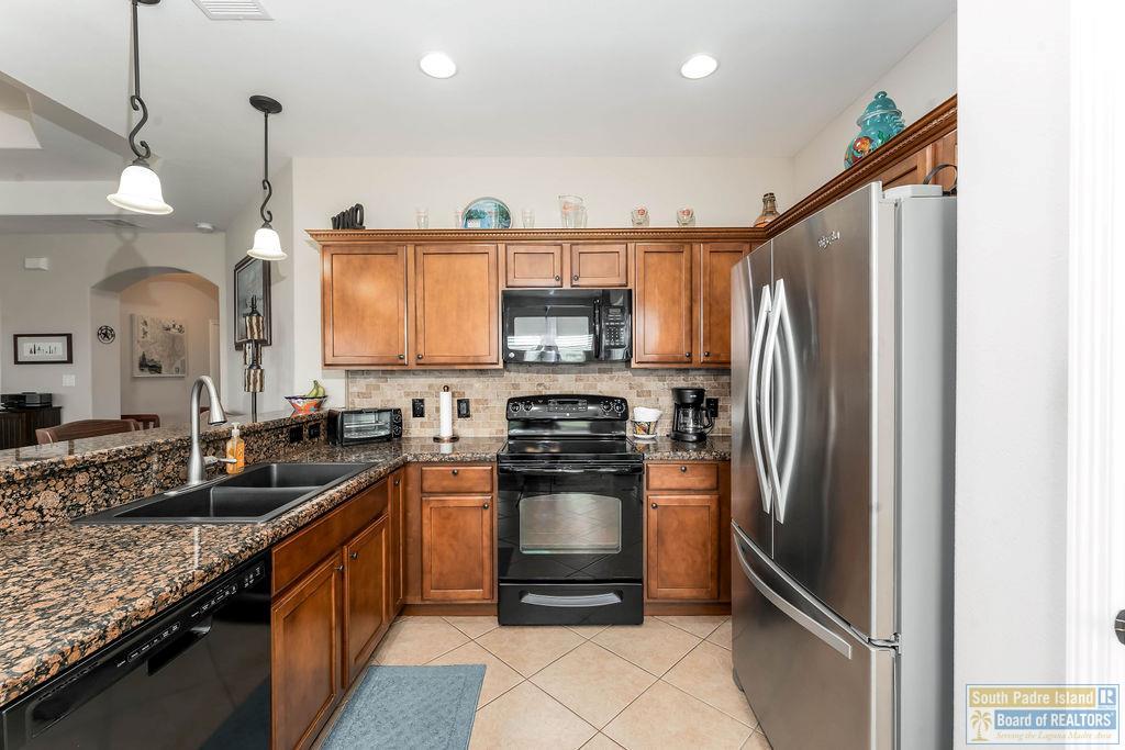 5 Valdarama Dr