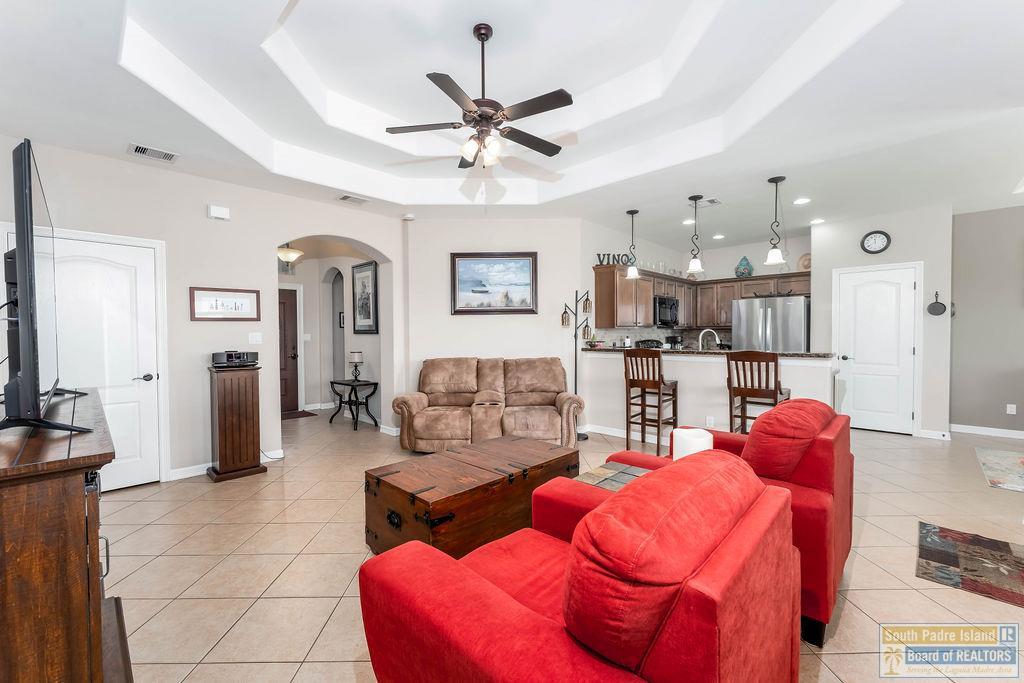 5 Valdarama Dr