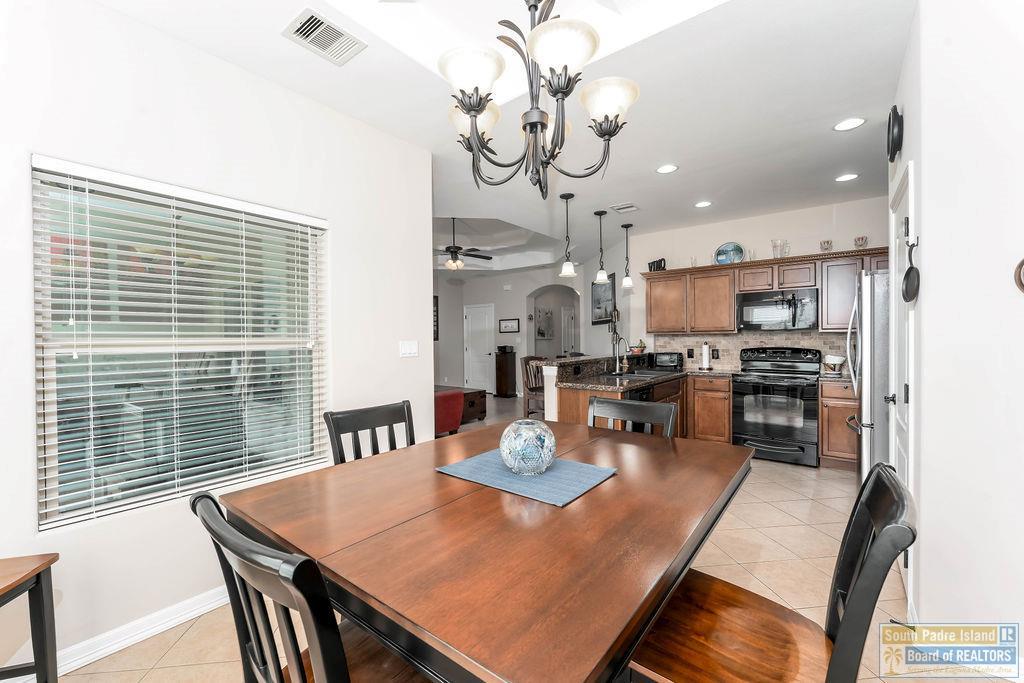 5 Valdarama Dr