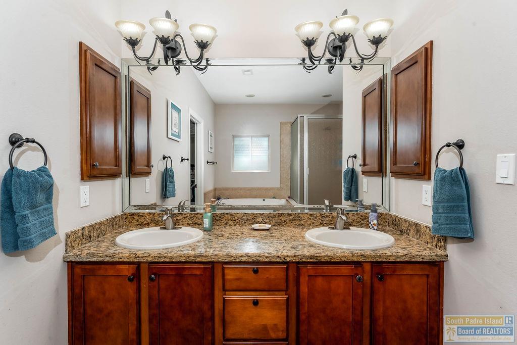 5 Valdarama Dr