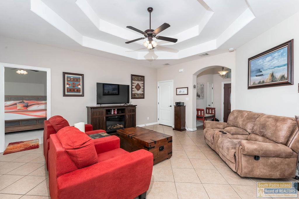 5 Valdarama Dr