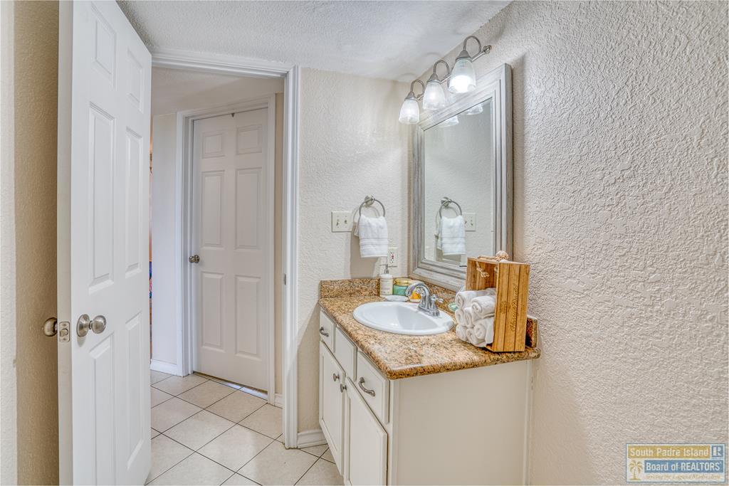 400 Padre Blvd. # 304