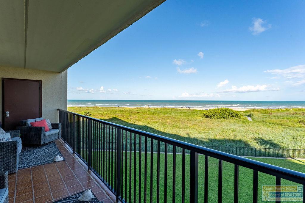 400 Padre Blvd. # 304