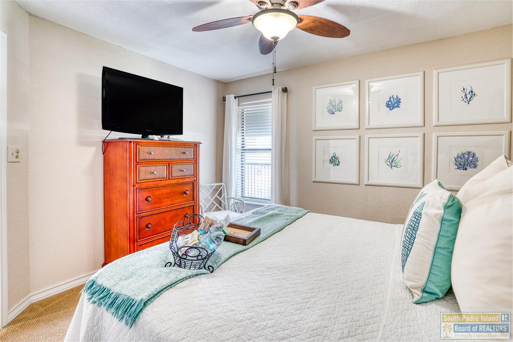 400 Padre Blvd. # 304