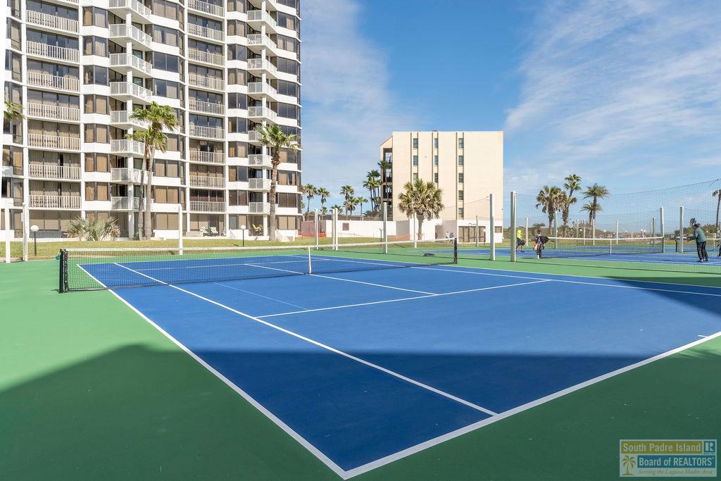 400 Padre Blvd. # 304