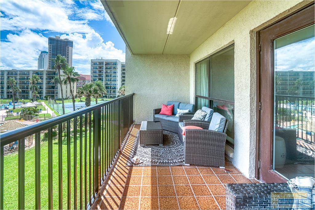 400 Padre Blvd. # 304