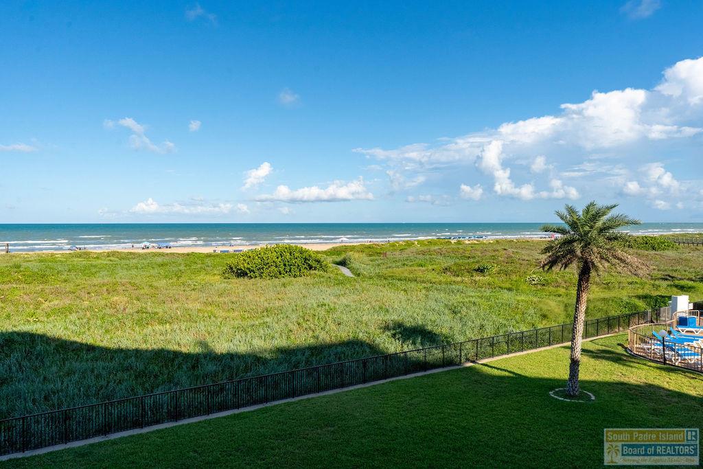 400 Padre Blvd. # 304