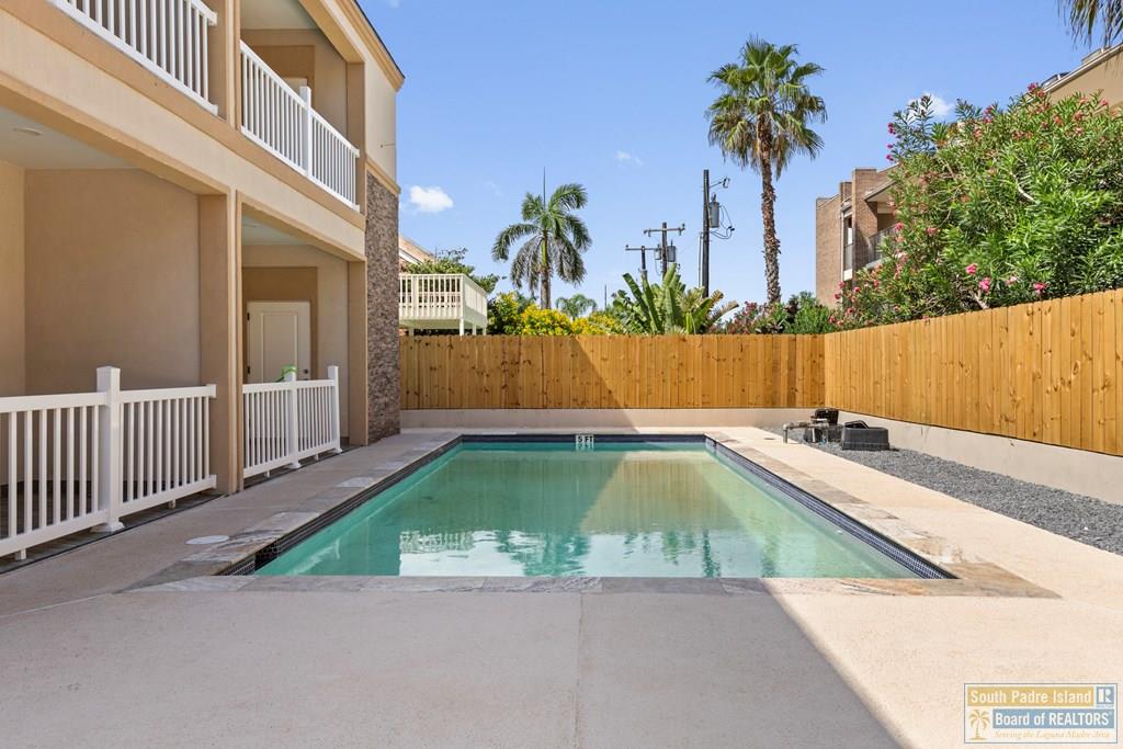 116 E Cora Lee Dr. # 3