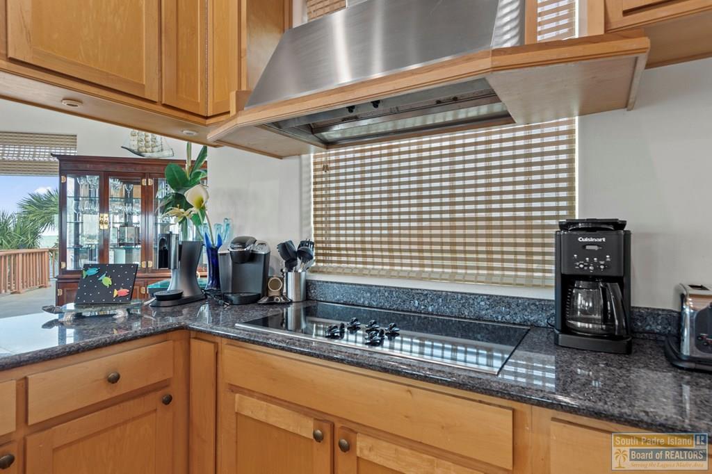 1208 North Shore