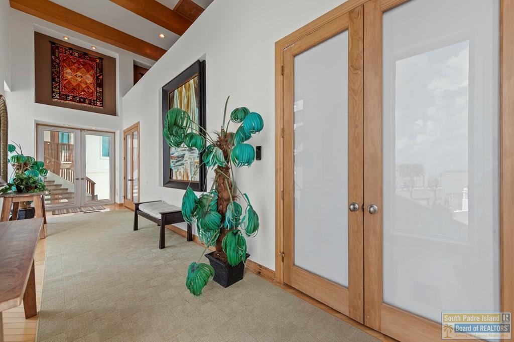 1208 North Shore
