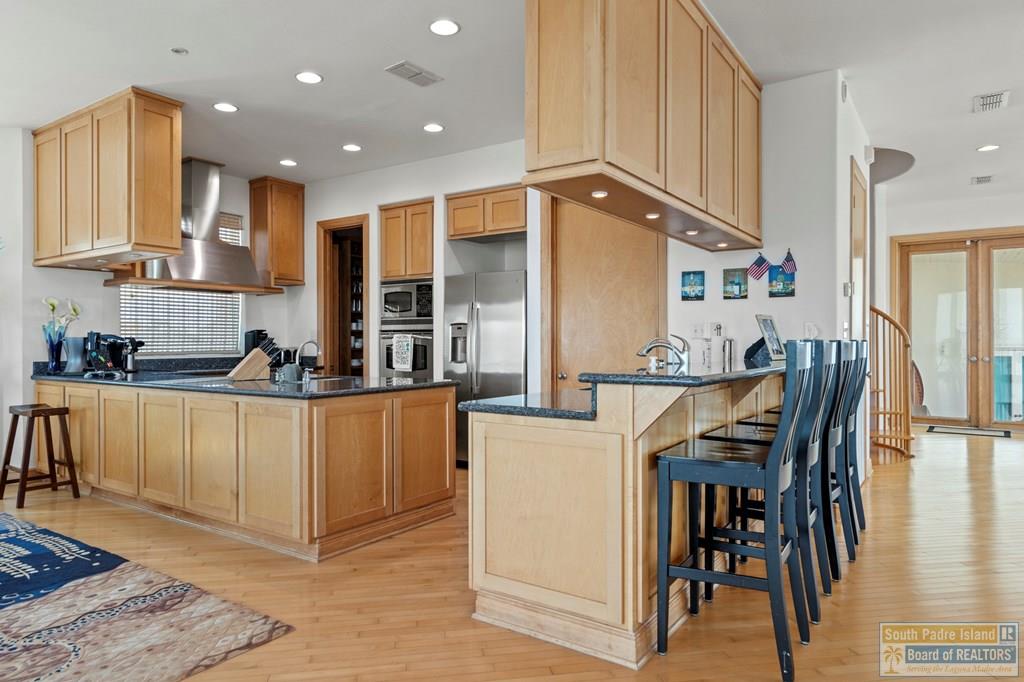 1208 North Shore