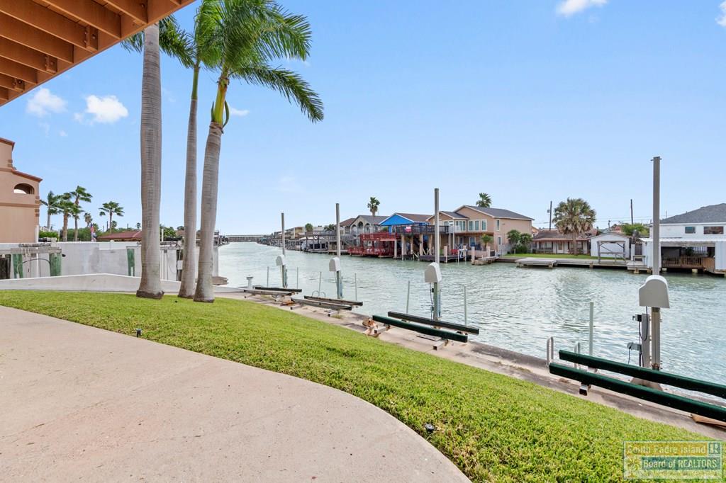 1208 North Shore