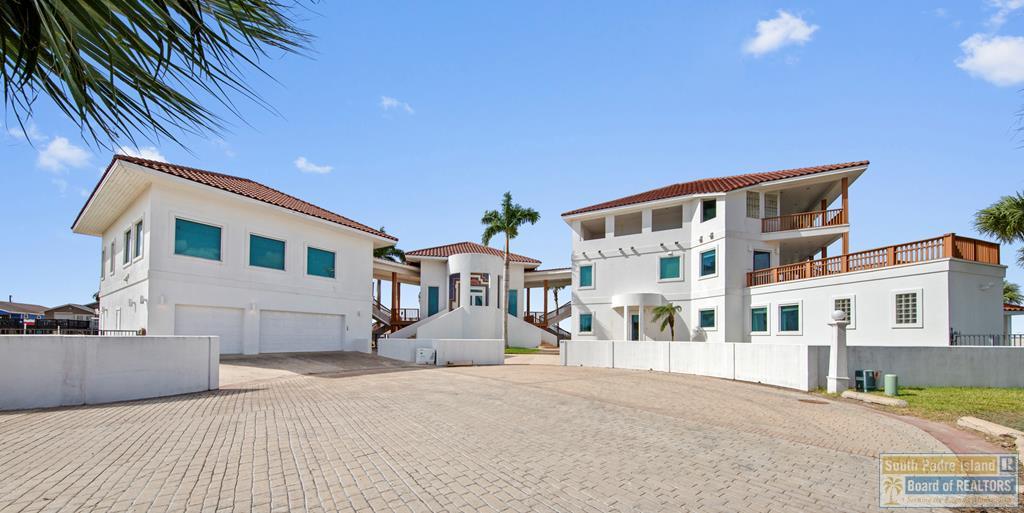 1208 North Shore