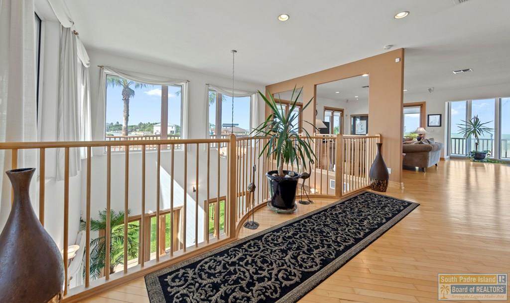 1208 North Shore
