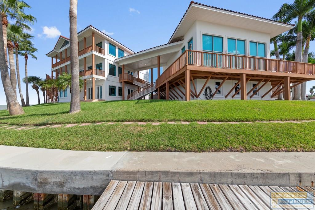 1208 North Shore