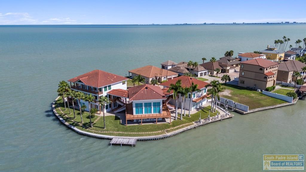 1208 North Shore