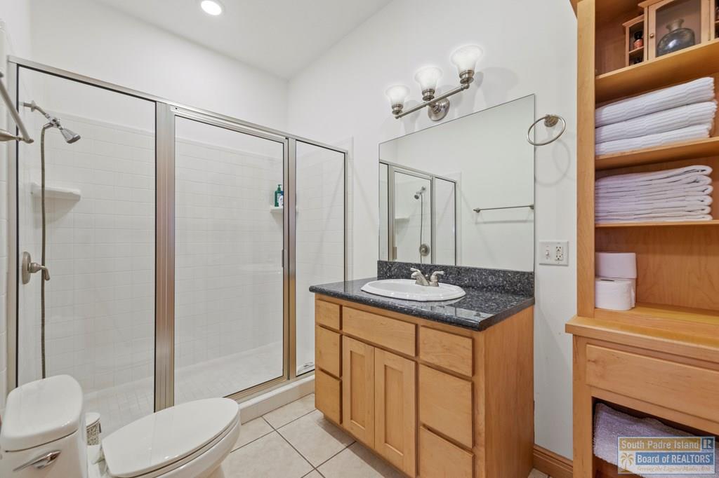 1208 North Shore