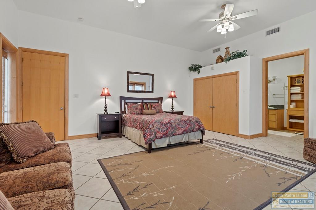 1208 North Shore