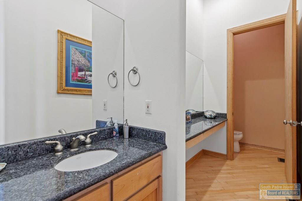 1208 North Shore