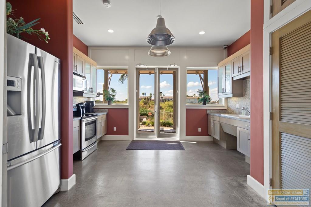 128 Sea Grape Lane, Laguna Vista